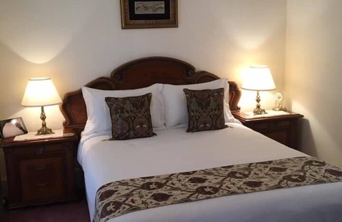 Leconfield Bed & Breakfast | Leconfield House, the heart of the Hunter Valley, built 1872, 150yrs in 2022