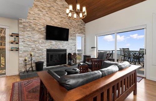 Nellysford House | Ledges 78 with Wintergreen Advantage
