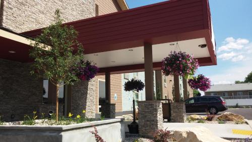 Vernal Hotel | Ledgestone Suites Hotel Vernal