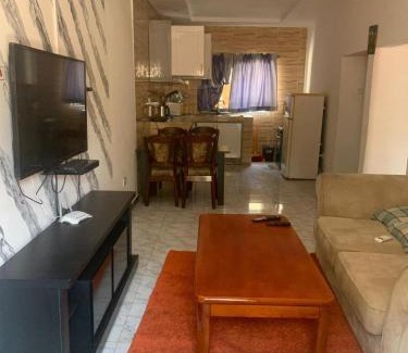 Brufut Apartment | Lee's Apartment by Beach
