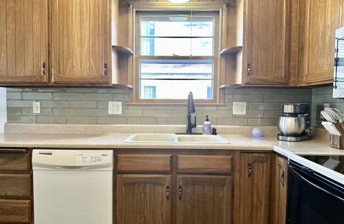 Oskaloosa House | Lee’s Garden House
