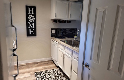 Helena Condo | Lee's Helena Hideout
