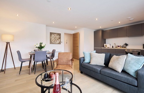 Leeds Apartment | Leeds Luxury Penthouse with Private Terrace. City Centre!