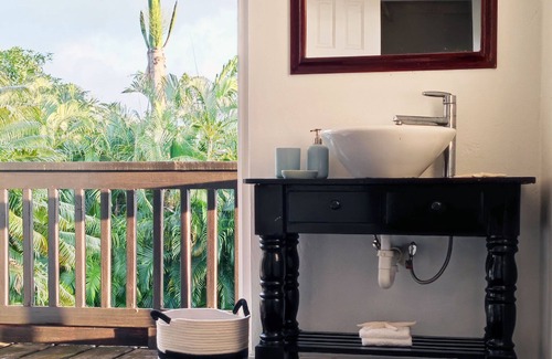 Bonne Terre Villa | Leela House & Garden Cottage - Great Ocean and Sunset Views