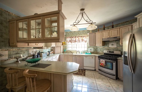 West Gate Hills House | Leela's Manor
