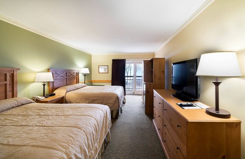 Suttons Bay Hotel | Leelanau Sands Casino & Lodge