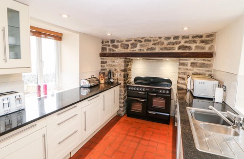 Millers Dale Cottage | LEES FARM, pet friendly, character holiday cottage in Priestcliffe