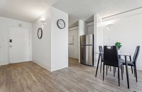Richmond Apartment | Legacy at Imperial Village 808 I 2 Bed 1 Bath