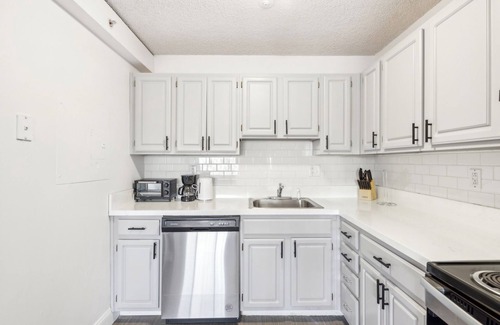 Richmond Apartment | Legacy at Imperial Village 601 I 2 Bed 2 Bath