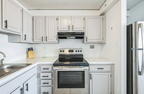 Bellevue Apartment | Legacy at Imperial Village 418 I 2 Bed 1 Bath