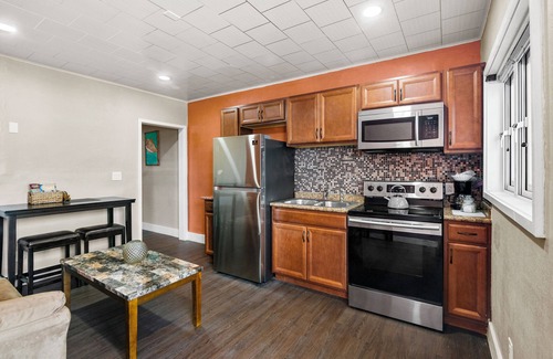 Farmer's Hill Apartment | Legacy Beach Suites