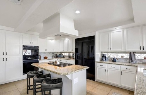 Green Valley House | Legacy GOLF Frontage LUXURY VIEW Homen5/3 Htd POOL/SPA BBQ,Firepit,10 min strip!