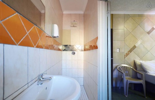 Greater Johannesburg Metropolitan Area Cabin | Legacy Guest Lodge