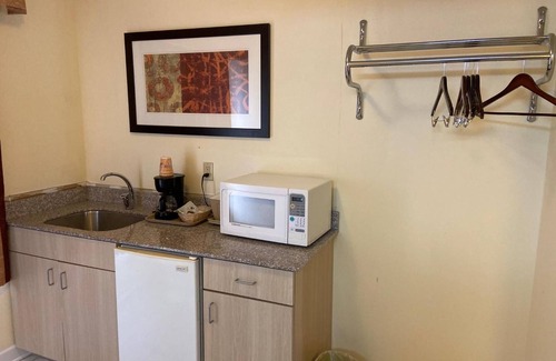 Cookeville Hotel | Legacy Inn - Cookeville