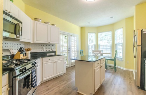 Gulfport Villa | Legacy Villa 1702 - 2 bedroom 2 bath with garage in beachside neighborhood
