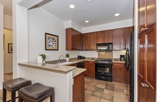 La Quinta Villa | Legacy Villas Luxury Patio with Mountain Views-12 pools-2bd 2bth sleeps 6-243578