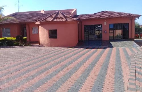 Moses Kotane Bed & Breakfast | Legae La Tshepo