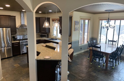 Southwest Mission House | Legal Rental Family Home in Kelowna! Near beaches & private outdoor pool space!