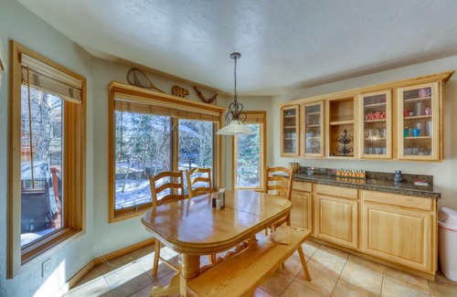 Silverthorne House | Legend Lake Lookout