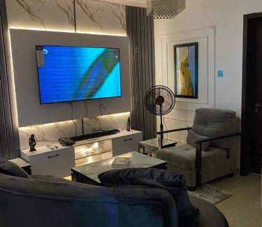Lekki Phase 1 Apartment | Legend's Court by Daisy's Inn
