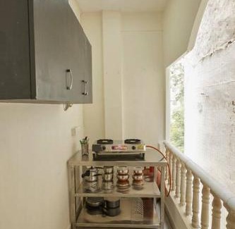 Banjara Hills Apartment | Legend's studio room with Mini kitchenette