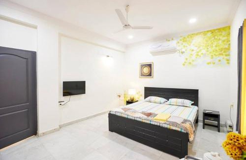 Banjara Hills Apartment | Legend's studio room with Mini kitchenette