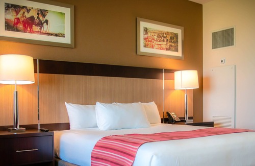 Buena Hotel | Legends Casino Hotel