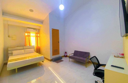 Lemery Hotel | Legends Hotel & Restaurant