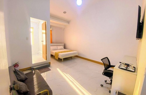 Lemery Hotel | Legends Hotel & Restaurant