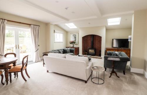 Knutsford House | Legh Oaks Farm