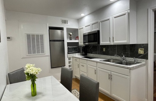 Auburndale Apartment | Legoland/Disney Private 2 Bedroom Kitchen and Bath Studio with Lake view