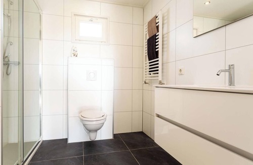 Nieuwerkerk aan den IJssel Ski Chalet | ✓ Leijhoeve at Parc de IJsselhoeve ✓ Holiday home for 4 persons ✓ Located in Nieuwerkerk aan den IJssel (Zuid-Holland) ✓ Holiday park next to the IJssel ✓ Book directly through the park