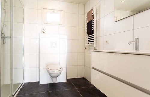 Nieuwerkerk aan den IJssel Ski Chalet | ✓ Leijhoeve at Parc de IJsselhoeve ✓ Holiday home for 5 persons ✓ Located in Nieuwerkerk aan den IJssel (Zuid-Holland) ✓ Holiday park next to the IJssel ✓ Book directly through the park