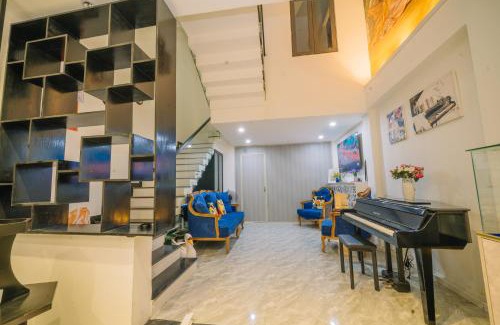 Hai Chau Apartment | Leilahome- DaNang Central- 3BRs- Free Airport Shuttle