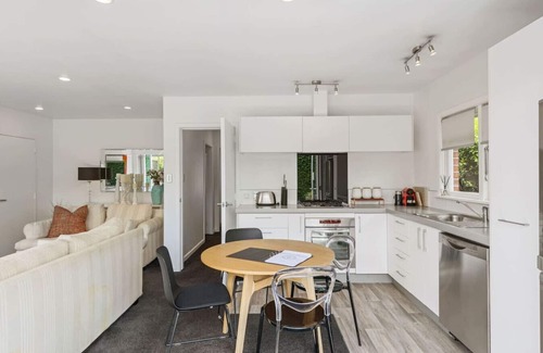 Merivale House | Leinster Oasis - Merivale