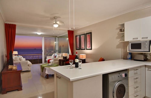 Lagoon Beach Apartment | Leisure Bay 207 - One Bedroom Apartment, Sleeps 2