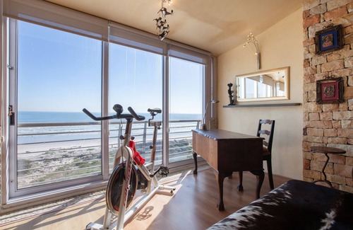 Lagoon Beach Apartment | Leisure Bay 306 by CTHA