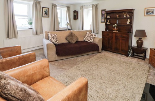 Kirkby Stephen Cottage | LEISURE COTTAGE, pet friendly, with a garden in Kirkby Stephen
