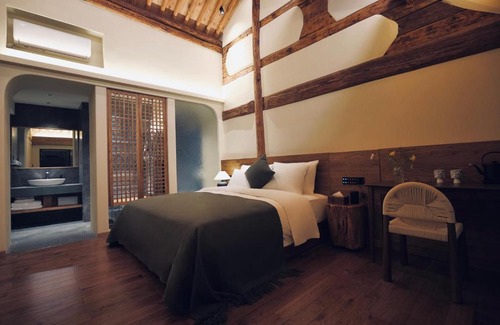 Caicun Hotel | Leisure Courtyard Seascape Designer Hotel