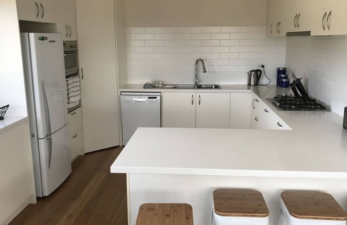 Lake Tyers Beach House | Leisure Land - Lake Tyers beachnModern beach house, 200m from water's edge.