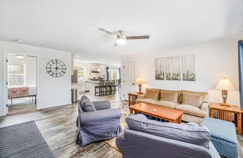 Thompsonville House | Leisure Lodge