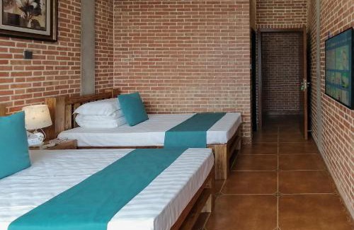 Yichang Hotel | Leisurely River View Inn - Three Gorges Branch