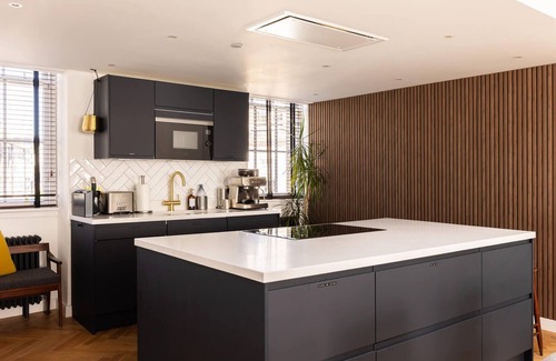 Leith Apartment | Leith Hospital - Sleeps 8, 4 Beds, 3 Bedrooms, 3 Bathrooms