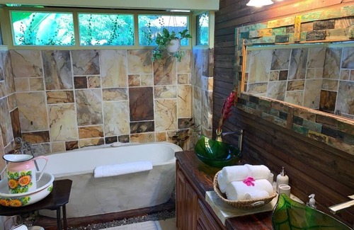 Mount James Cabin | Lejartre's Retreat