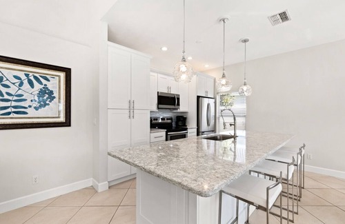 Falcons Glen Villa | Lely Resort, 3 bed, golf course home Includes Players Club and Spa