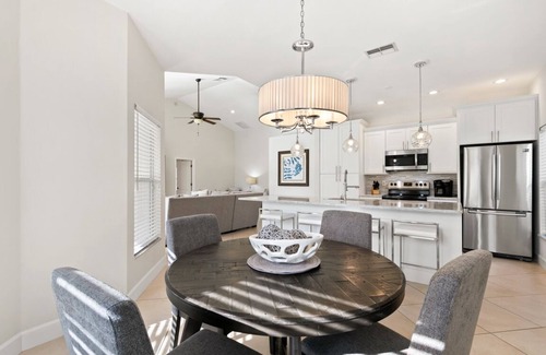 Falcons Glen Villa | Lely Resort, 3 bed, golf course home Includes Players Club and Spa