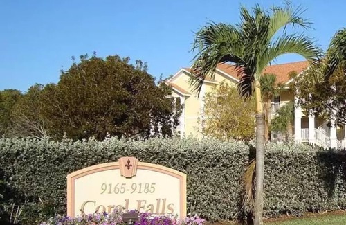 Naples Condo | LELY RESORT! Great location and beautiful condo! CLOSE TO PICKLEBALL PARK