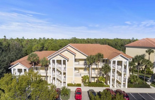 Naples Condo | LELY RESORT! Great location and beautiful condo! CLOSE TO PICKLEBALL PARK