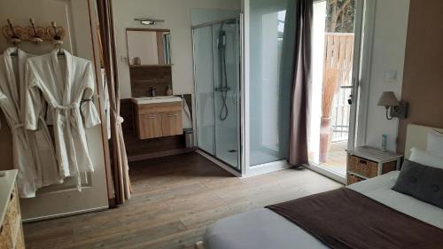Malves-en-Minervois Bed & Breakfast | LeMasBlanc, Chambre d'hôtes & jacuzzi privé, au calme, 15min de Carcassonne