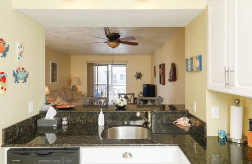 Grove City Condo | Lemon Bay Waterfront Condo w Patio, 5 miles to Gulf Beaches